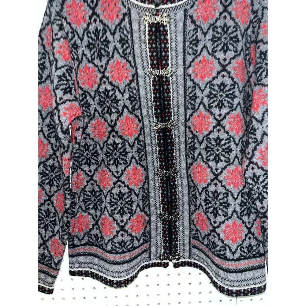 Vintage wool Cardigan  - Picture 3 of 5